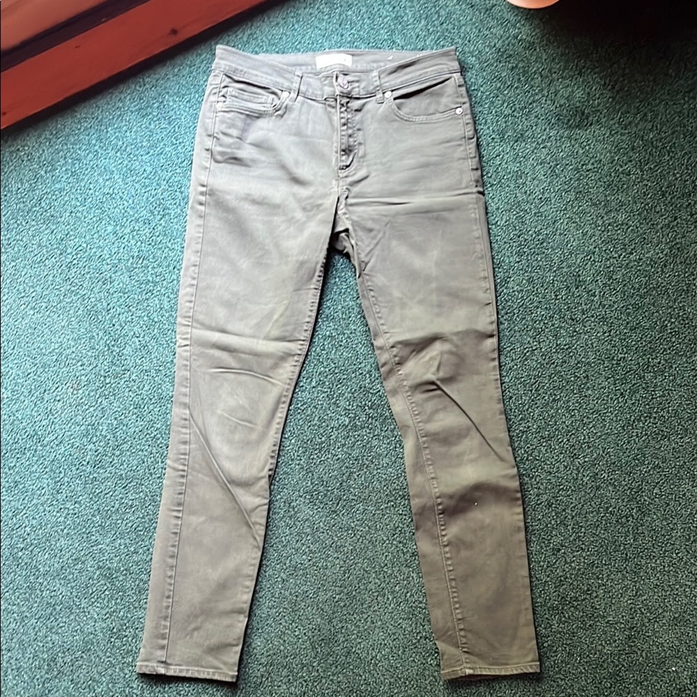 LOFT Skinny Jeans with Sleek Fit